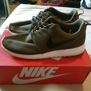 Nike Roshe One QS